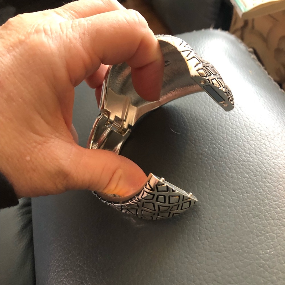 Silver Geometric Patterned Bracelet - image 2